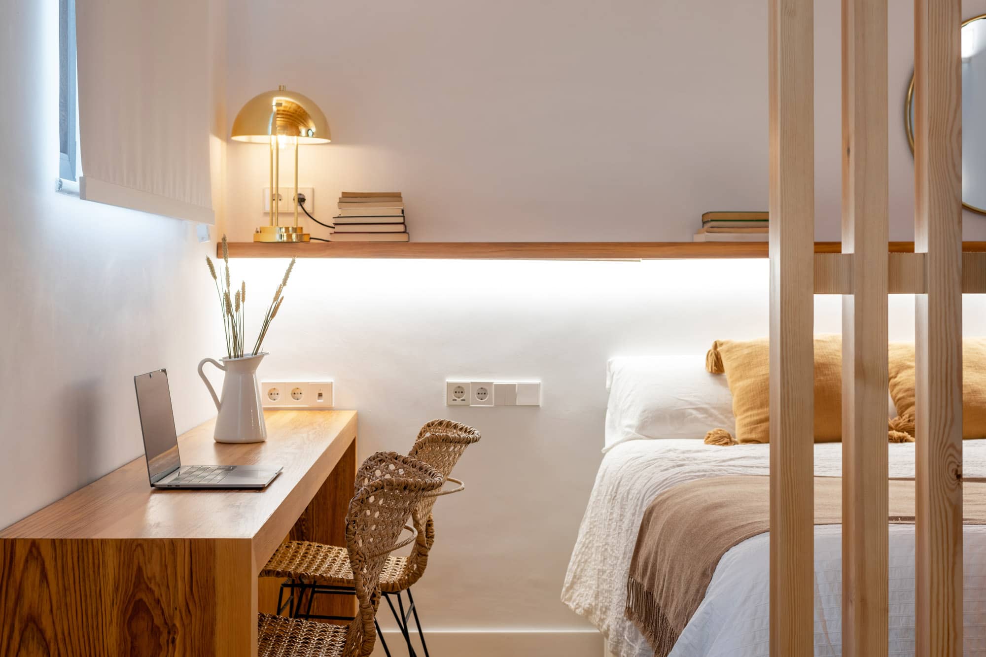 FerAla Suites Albayzín escritorio